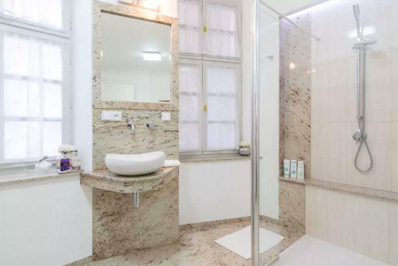 Quiet Apartment In The Heart Of Old Town Centre Praga Exterior foto